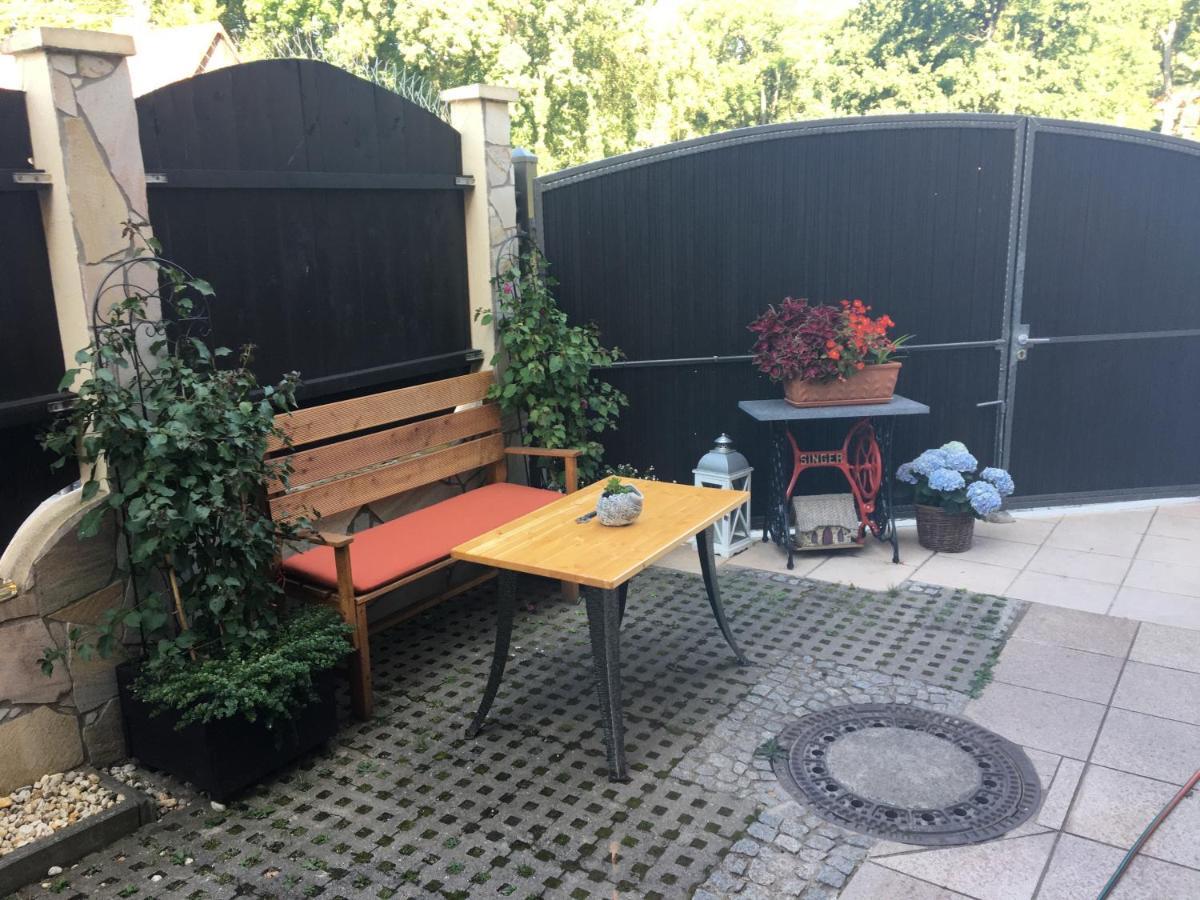 Ferienwohnung Am Goethe Park Fuer 2 Bis 3 Personen جينا المظهر الخارجي الصورة